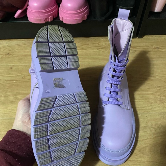 L’Intervalle Lavender Combat Boots - Picture 4 of 4